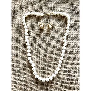 1950s Vintage Womens Cultured Pearl Necklace & Pierced Gold & Pearl Earrings